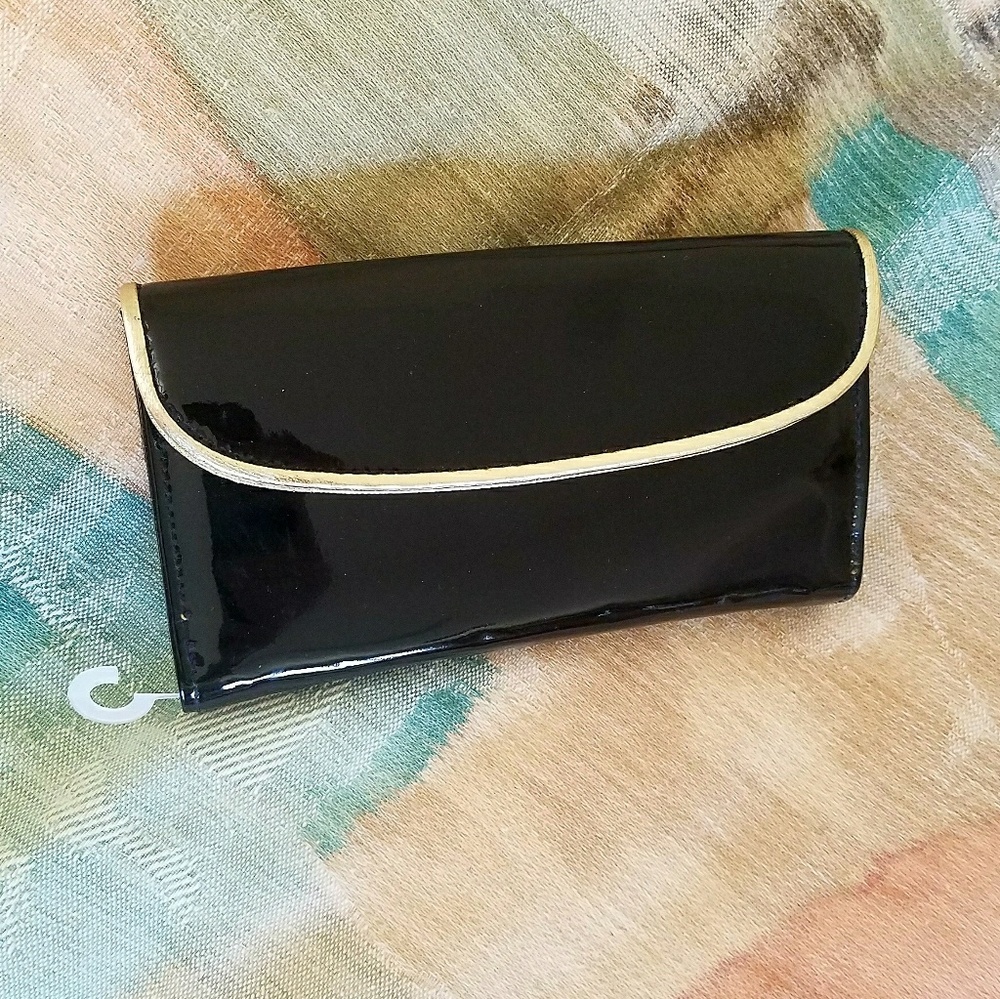 NWT Mundi Wallet, black and gold